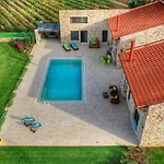 Villa Evinoi